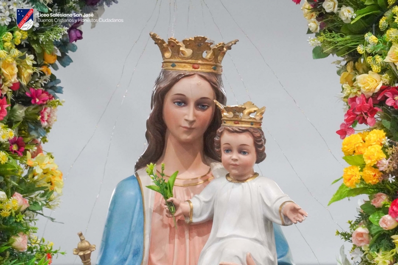 Comunidad salesiana celebró la Fiesta de María Auxiliadora con masiva Eucaristía y procesión por la ciudad